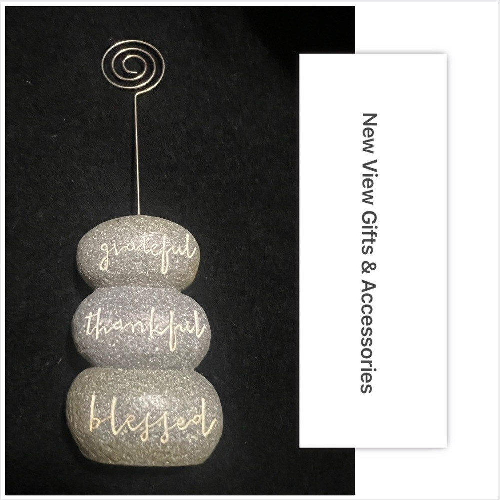 New View Gifts & Accessories Gray Rock Statement Picture Holder